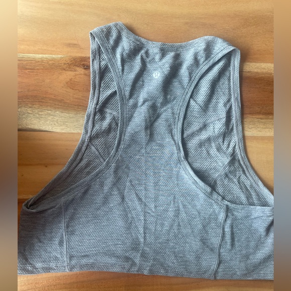 lululemon cropped running tank - Picture 2 of 2